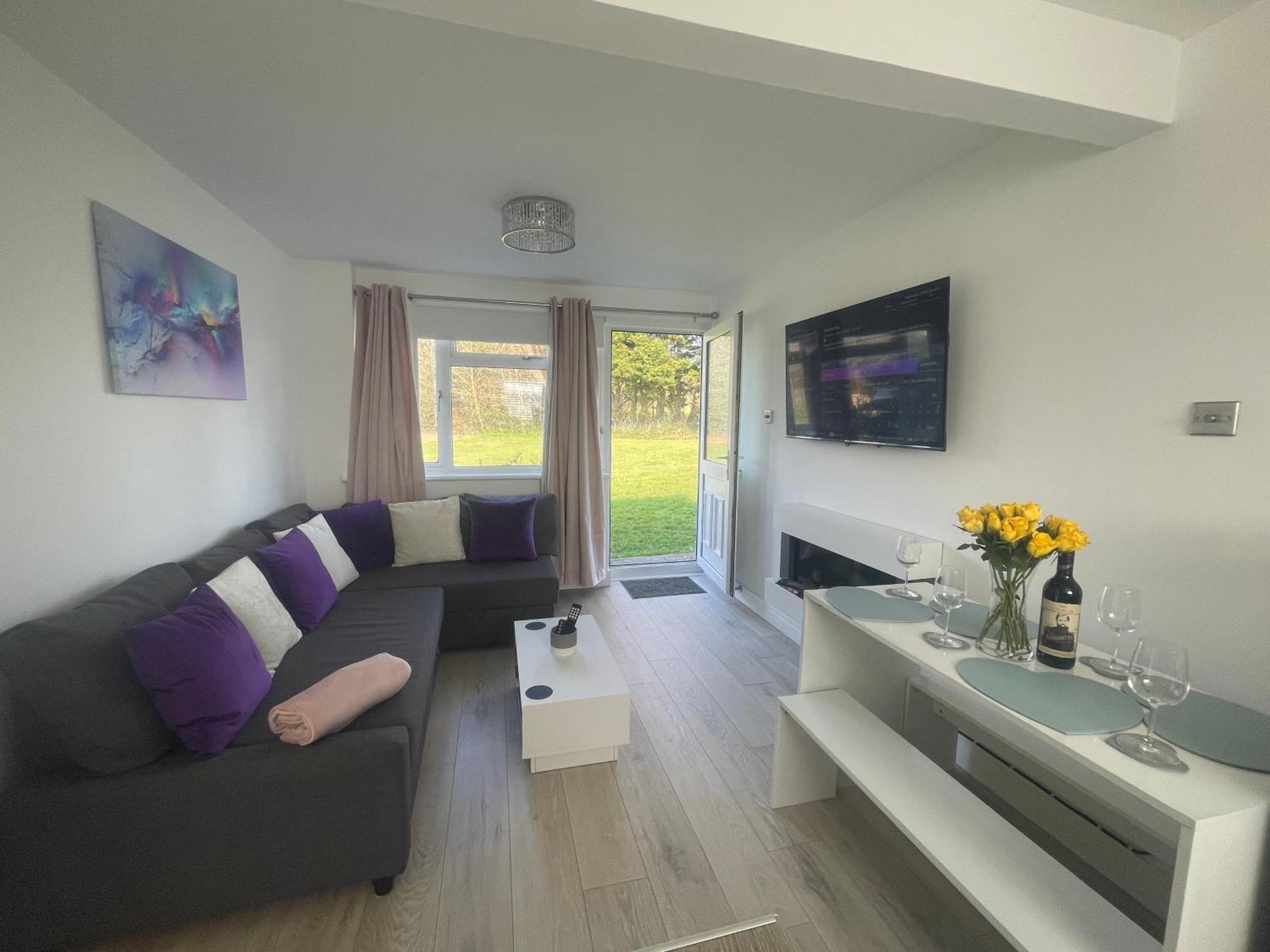 Look No Further Gorgeous Newly Renovated Contemporary Chalet Sandown Bay Holiday Centre Dış mekan fotoğraf